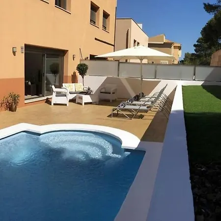 Casa Moderna Con Piscina